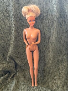 Barbie Vintage Nude Blonde Fashion Doll - Tan Skin
